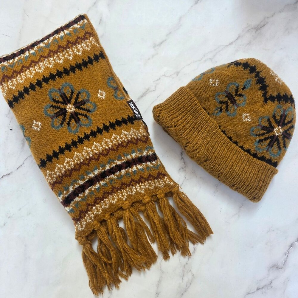 BUNDLE Muk Luks Hat and Scart Set Brown Knit Fair Isle Fringe Trim Beanie